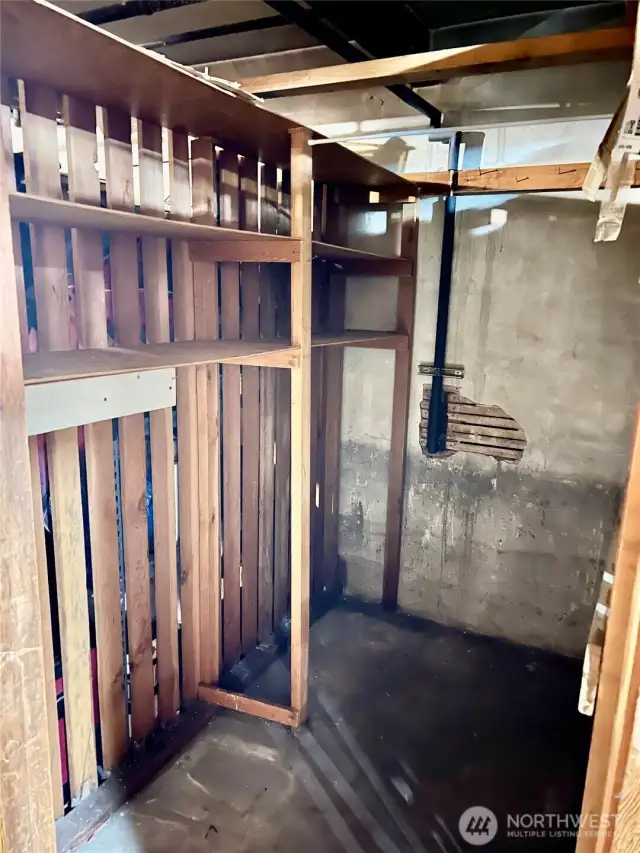 Storage unit example