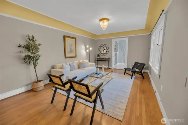 Spacious living room