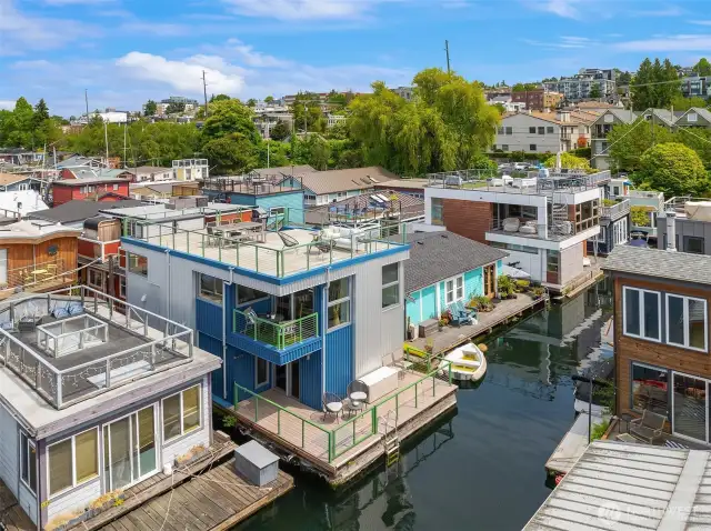 Welcome home to your new sunny south facing floating home!