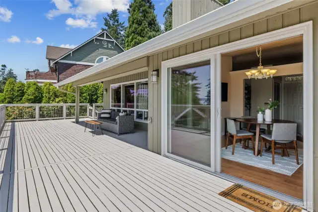 Stunning new extra-wide sliders open up the living space to the outdoors—true indoor-outdoor living.