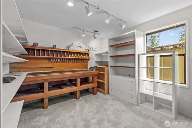 Additional bonus room with closet—used as a shop, storage, and more. Endless possibilities await!