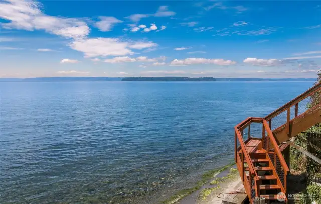 exclusive entry to beautiful shoreline and spectacular views.