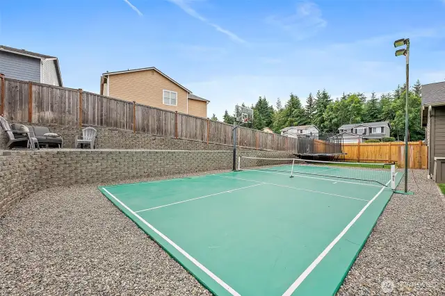pickleball/basketball sport court with lights. Play all night long!