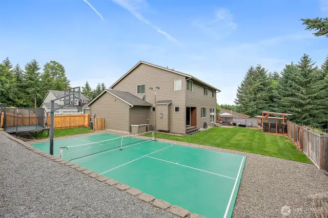 pickleball/basketball sport court with lights. Play all night long!