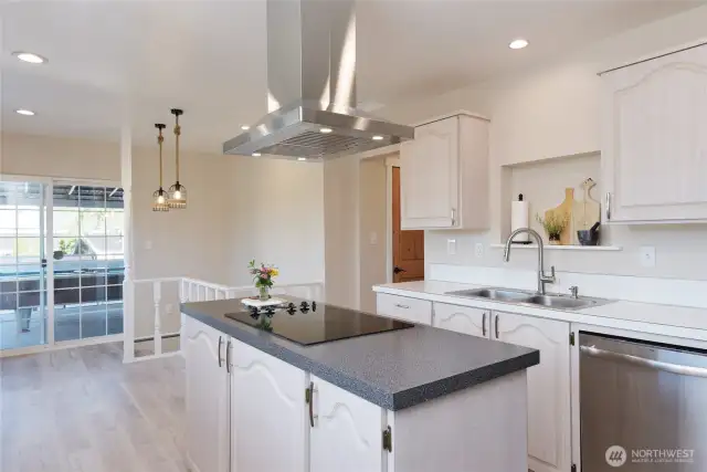 Great light and counter space