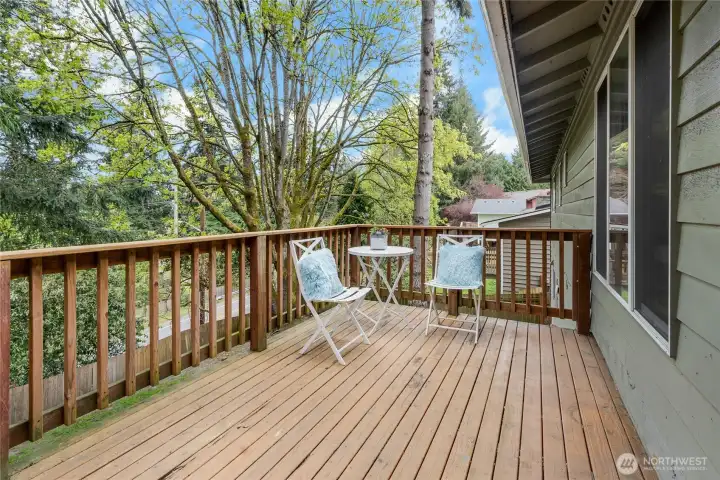 Outdoor Upper Deck off living room.