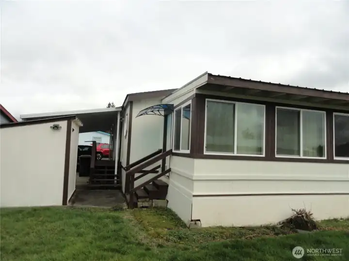 Additional room with a lot of windows