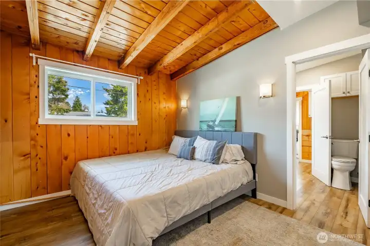 Primary bedroom down