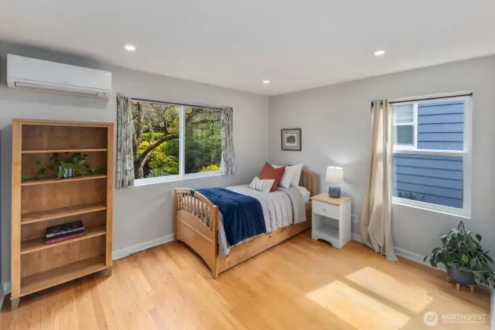 Main flr Bedroom