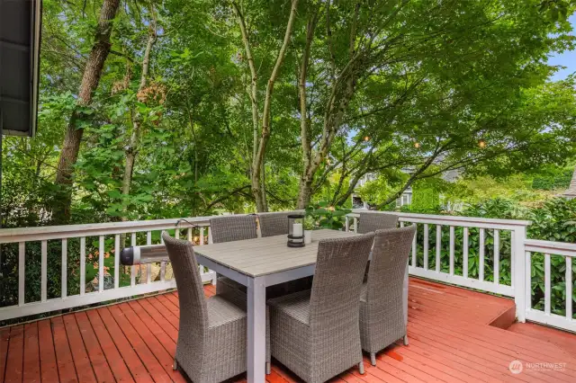 Outdoor Dining Area