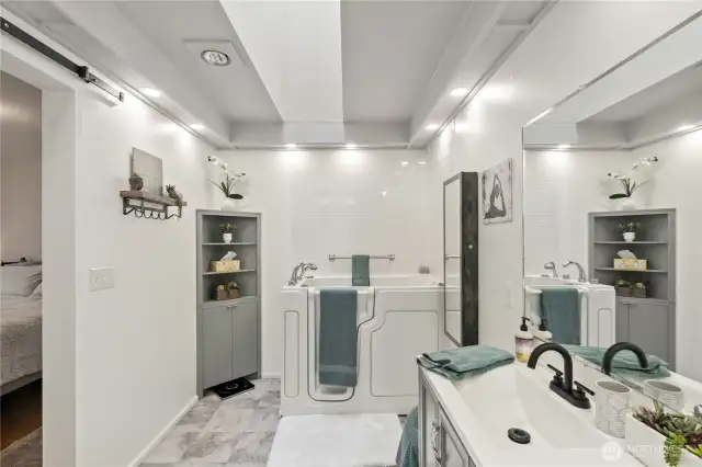 Therapy grade walk-in jetted tub