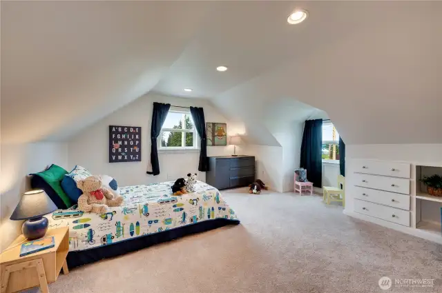 Spacious Bedroom with Built In Storage
