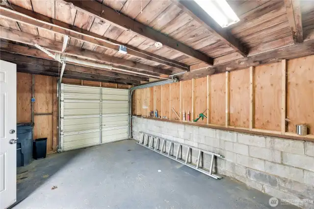 Detached Garage