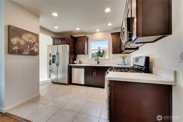 Tile Floors and Quartz Counter Tops