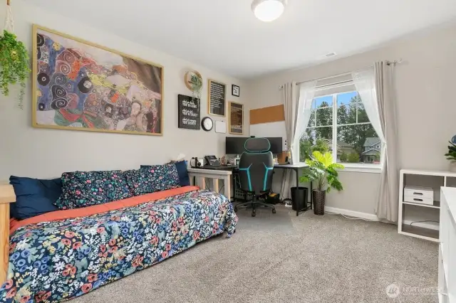 Upstiars bedroom/office with jack n jill connection to full bathroom