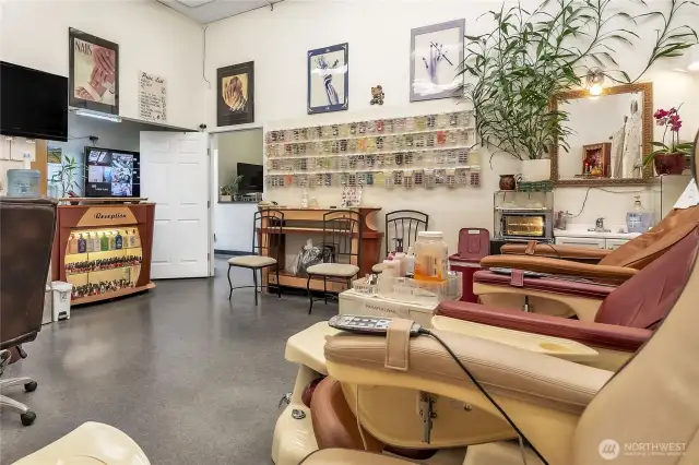 Nail salon