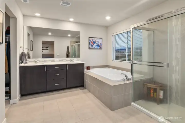 Large en-suite bathroom  in Primary bedroom