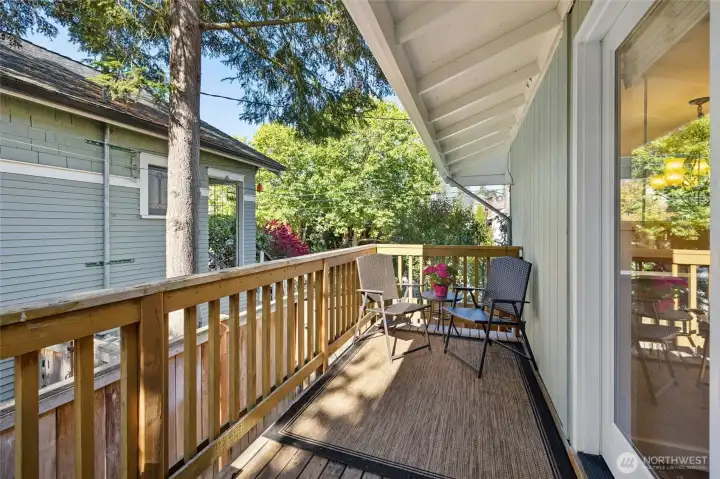 Convenient kitchen balcony.