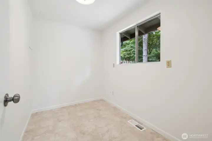 Dedicated den or office space—perfect for remote work or creative projects. With ample light and privacy, it’s a comfortable space for focus and productivity. It can easily adapt as a reading nook, storage, hobby room, or guest space.