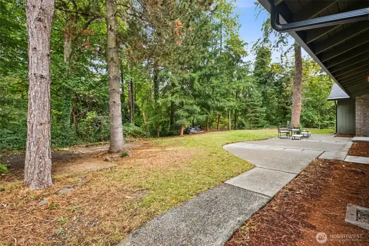 Summer is coming to a close but next year Air conditioning will keep the home cool and comfortable all summer long. Installed just a few years ago, it adds modern efficiency and value. Enjoy year-round comfort no matter the season.