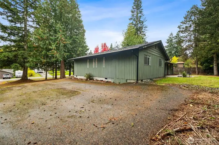 RV parking-lots of room for your toys!