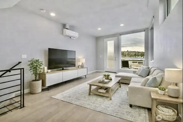Main floor: virtual staged