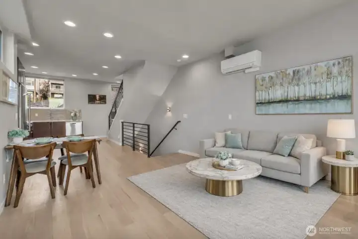 Main floor: virtual staged