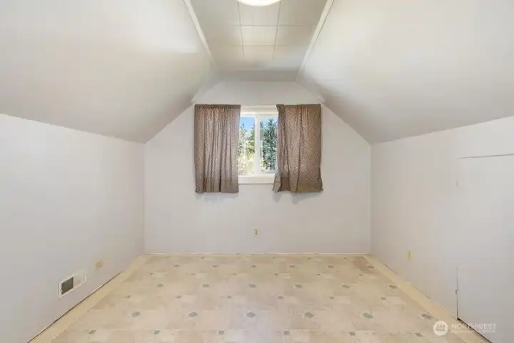 Upstairs bedroom #1