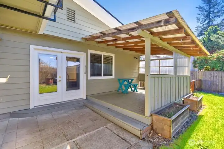 Garden boxes are just waiting to be planted.
