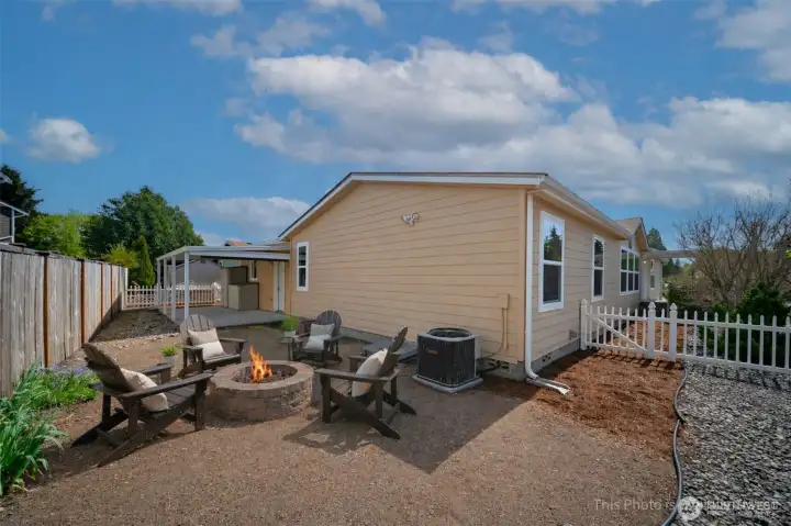 Nice backyard with virutal staging