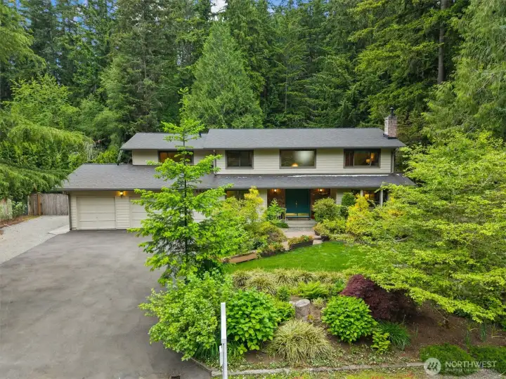 Fabulous Union Hill 2-story on a quiet cul-de-sac bordering the beautiful Katherine C. Lewis Natural Area.  All of the heavy lifting has been done for you!  New high-end Anderson windows throughout, a newer roof, a new driveway, the list goes on!  Backing to the fabulous Katherine C. Lewis Natural Area, you are surrounded by nature and beauty yet only miutes to East Side tech!
