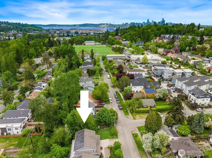 Great location, very easy freeway access!