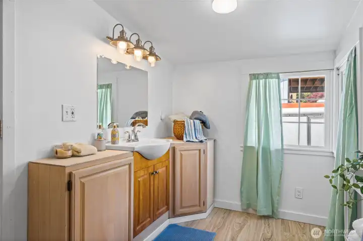 2nd Bathroom 3/4 with walk in shower