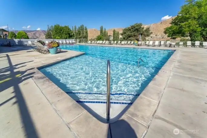 Community pool