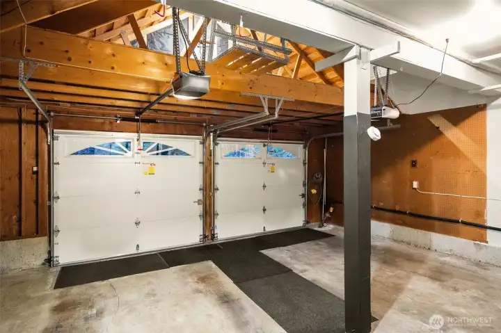Extra overhead storage with remote lift Extra overhead storage with remote lift