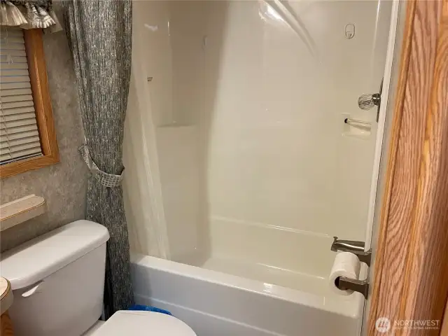 Full size bathroom