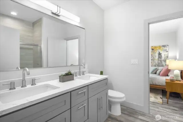 Jack n Jill Bathroom