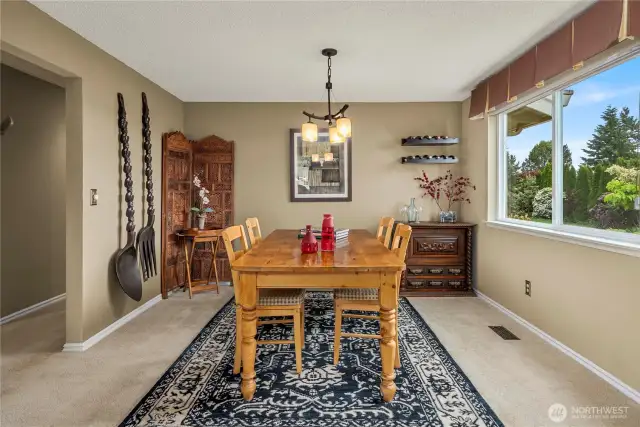 Formal Dining Area for Thanksgiving Festivities
