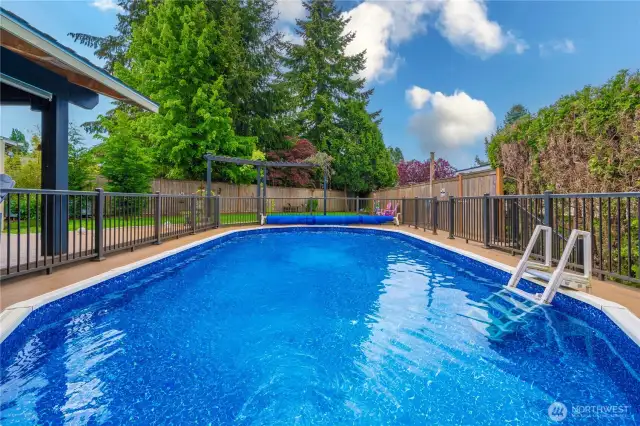 Fully-Fenced Low Maintenance Dough Boy Pool
