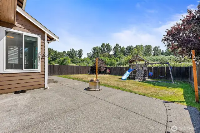 Great Backyard - No one behind! Large patio!