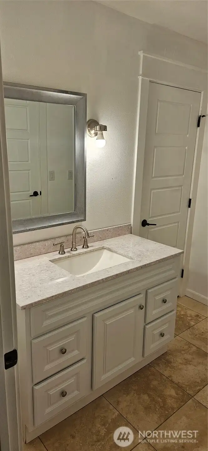 2nd floor bath