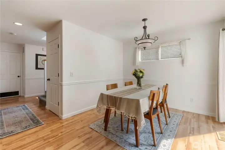 Dining room.