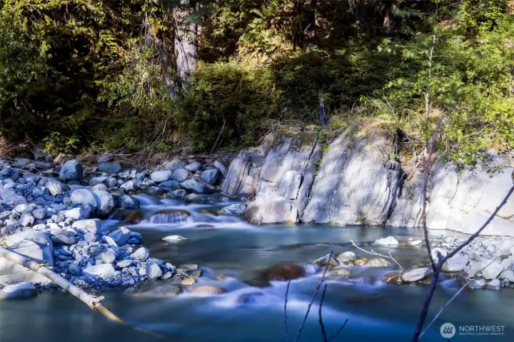 Soaking fresh mountain pools waiting nearby Soaking fresh mountain pools waiting nearby