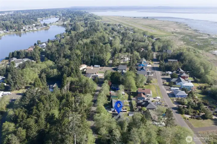 Private neighborhood just 2 miles from downtown