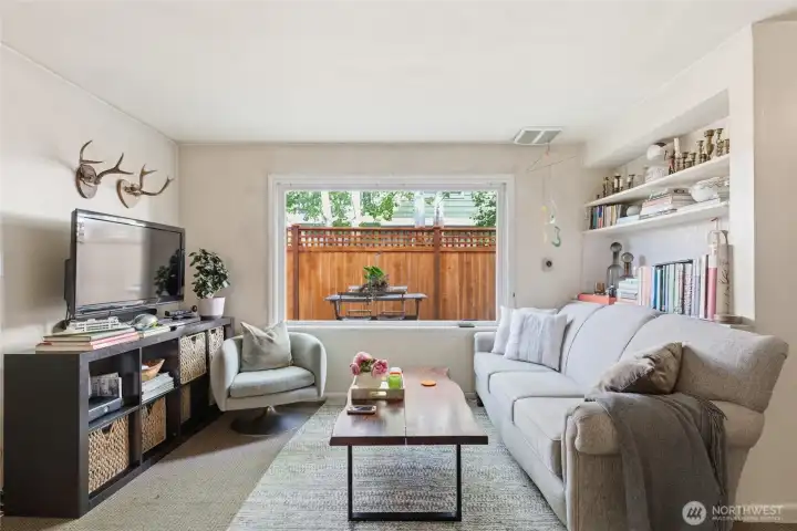 Living Room (lower unit)