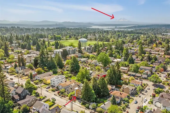 A short walk to the Reservoir Park, mountain views.