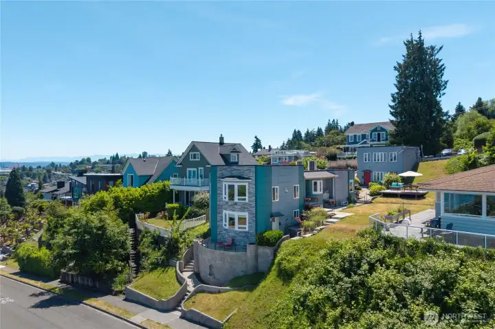Own and operate a thriving N. Tacoma Airbnb!