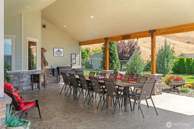 Covered patio area looking towards the side yard.