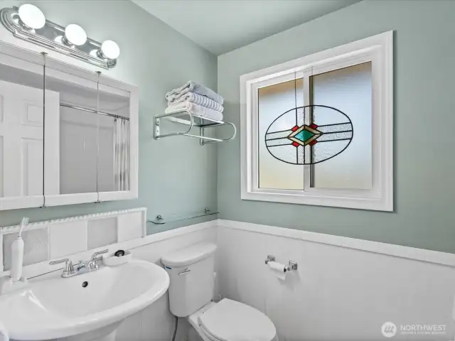 Full Bathroom Upstairs
