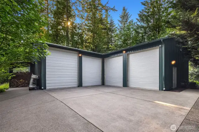+3000 SF shop with space for 45' RV storage~